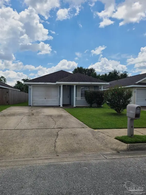 2321 Bur Oak Dr, Cantonment, FL 32533