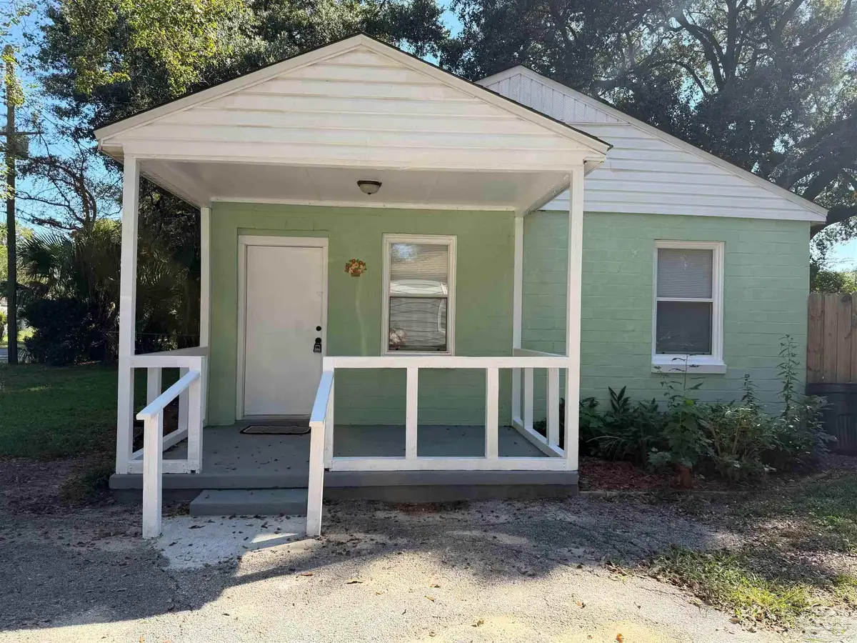 53 W Carver Dr, Pensacola, FL 32507 - #1