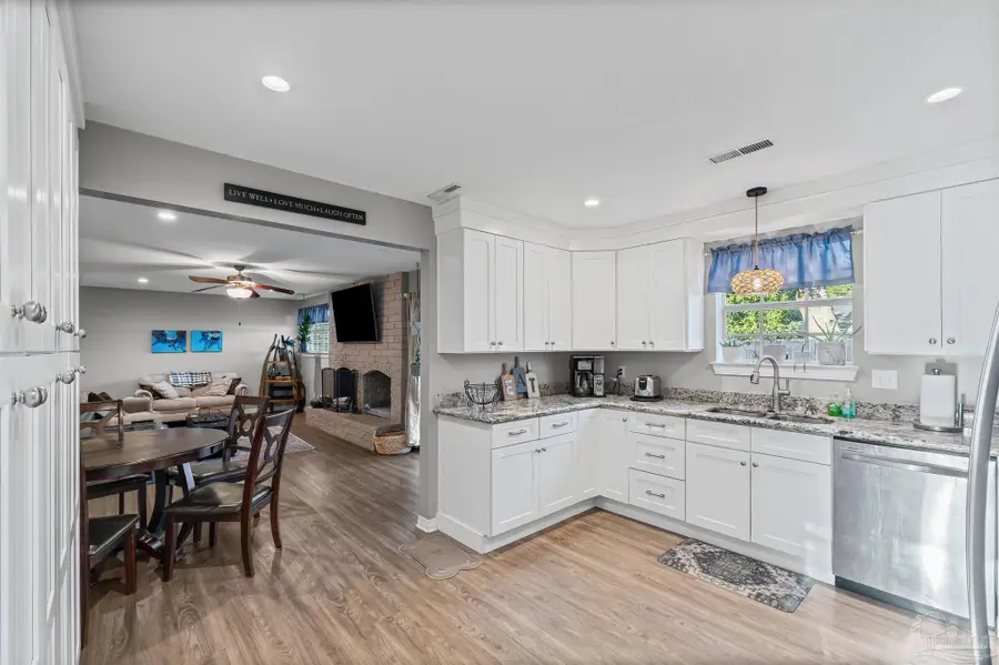 405 Poinciana Dr, Gulf Breeze, FL 32561 - #3