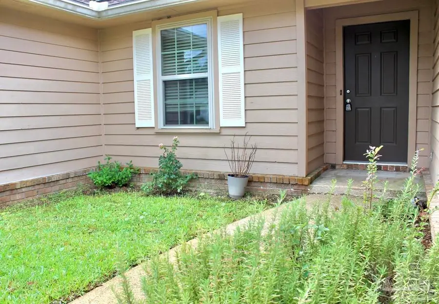 3879 Sailwind Dr, Gulf Breeze, FL 32563 - #3
