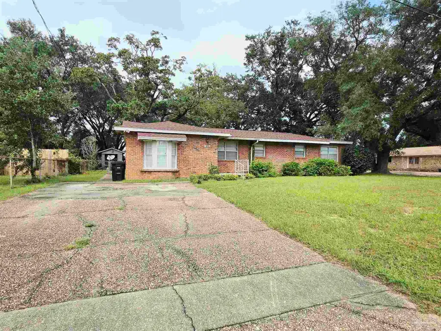 1230 E Leonard St, Pensacola, FL 32503 - #2
