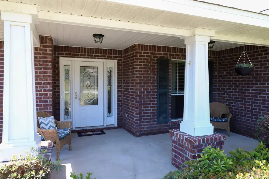2247 Smallwood Dr, Navarre, FL 32566 - #2