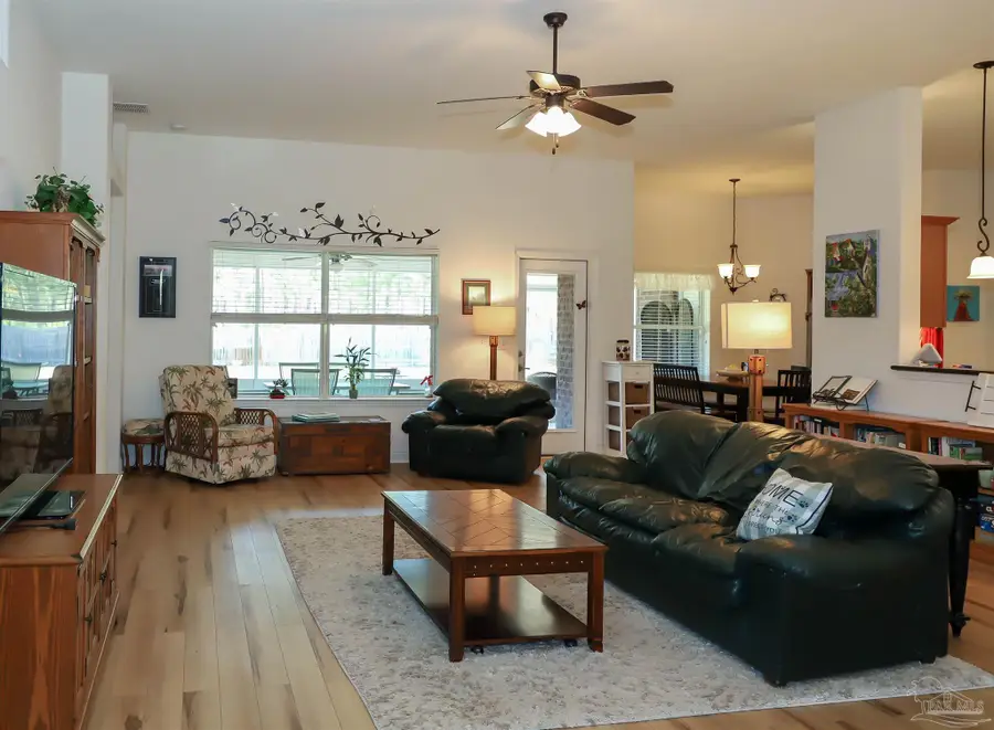 2247 Smallwood Dr, Navarre, FL 32566 - #3