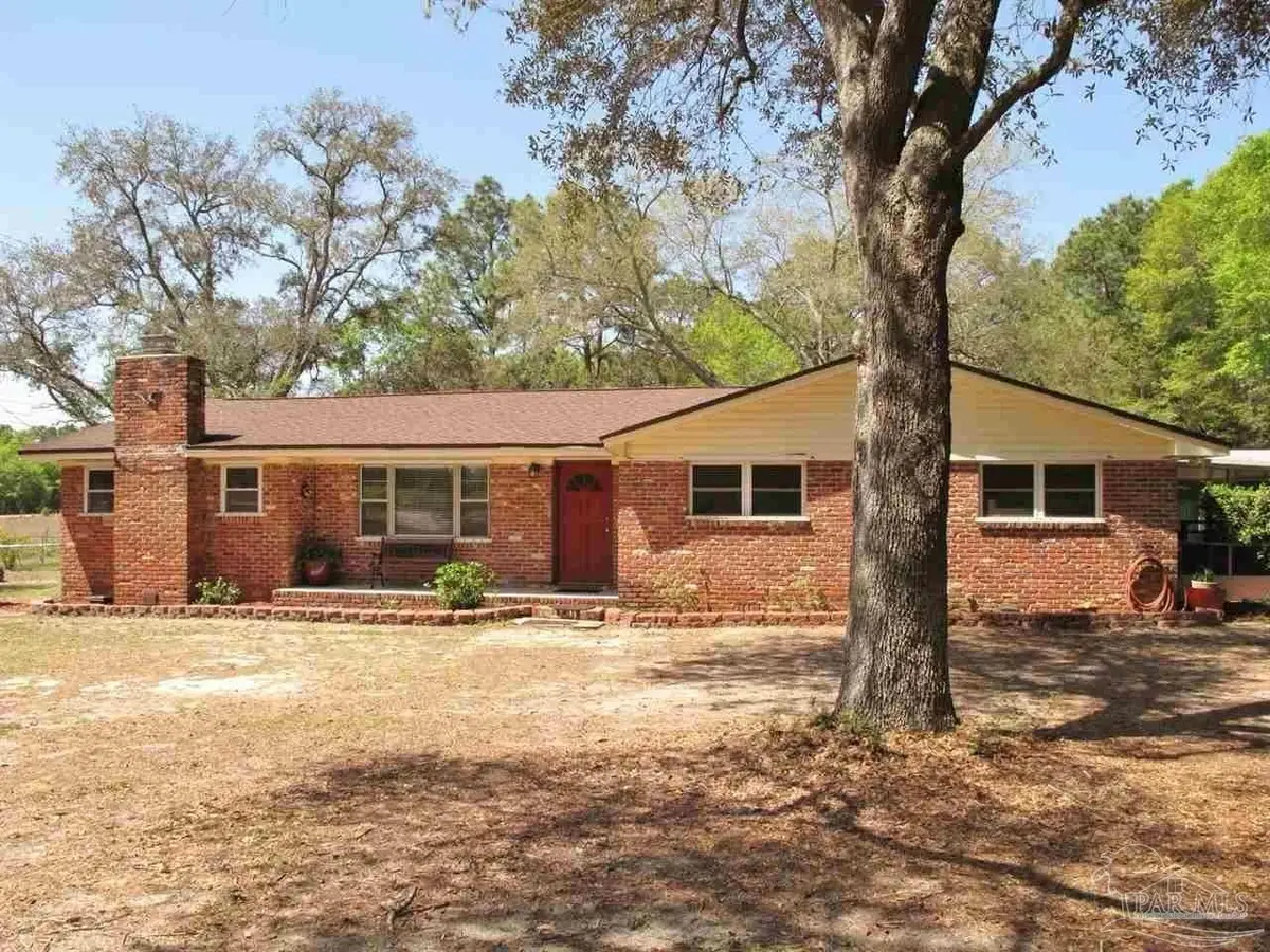 6401 Kembro Rd, Milton, FL 32570 - #1