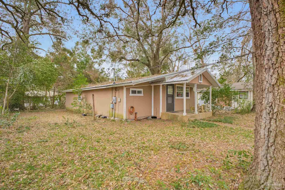 6613 Hinote St, Milton, FL 32570 - #1
