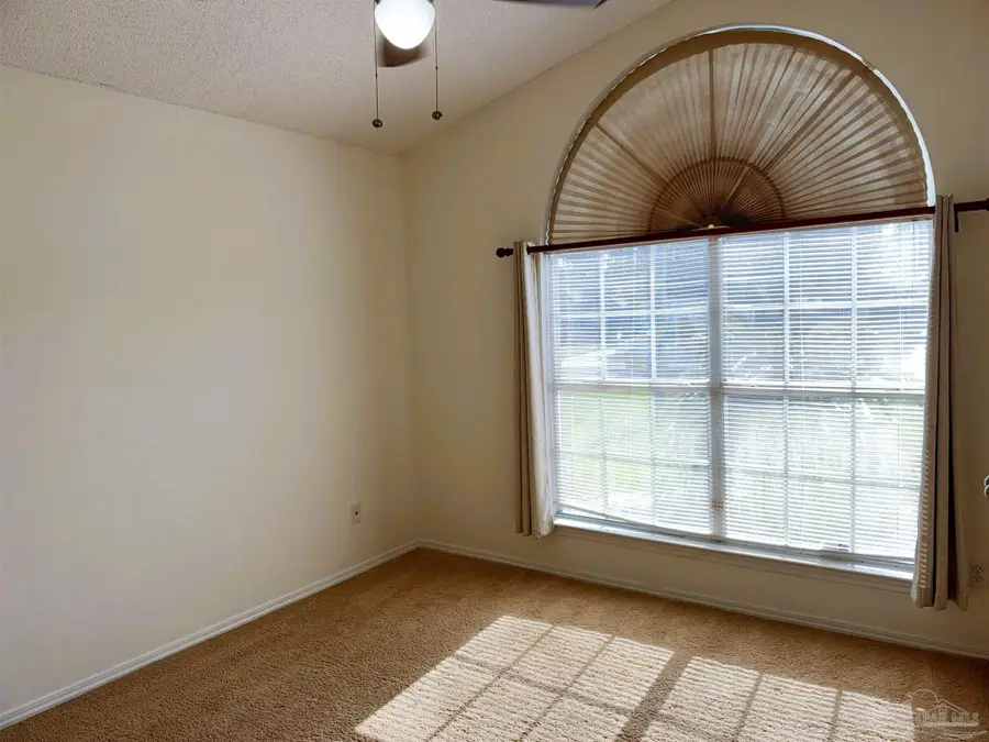 2464 Gulf Breeze Ave, Pensacola, FL 32507 - #3