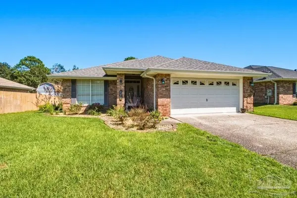 2712 Shoni Dr, Navarre, FL 32566