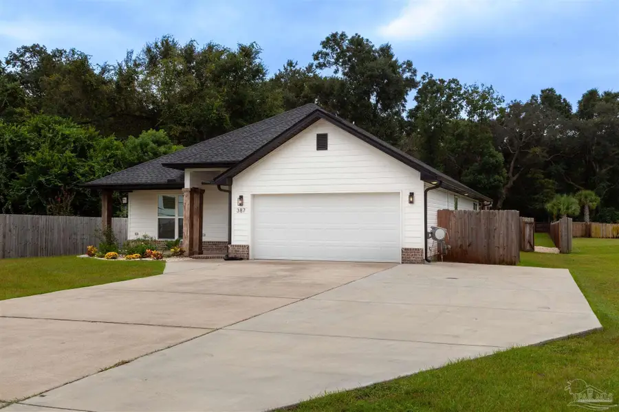 387 Hancock Ln, Pensacola, FL 32503 - #2