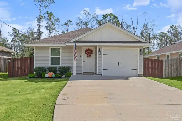 3134 Glade Dr, Milton, FL 32583