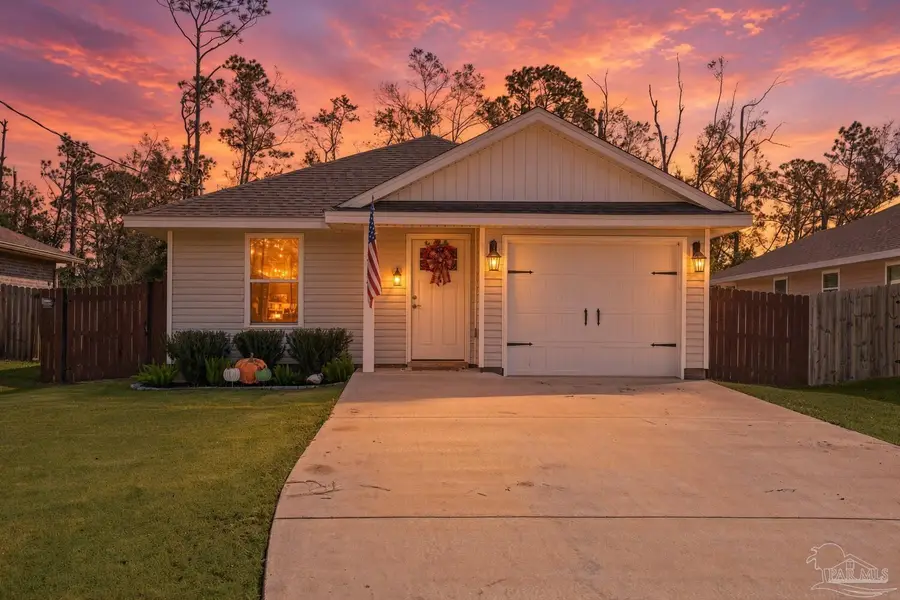 3134 Glade Dr, Milton, FL 32583 - #2