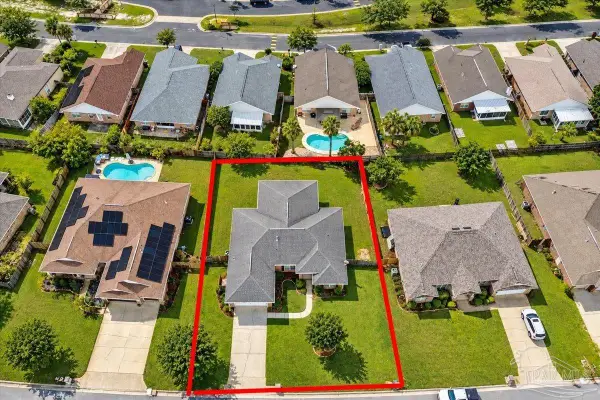 9716 Misty Meadow Ln, Navarre, FL 32566