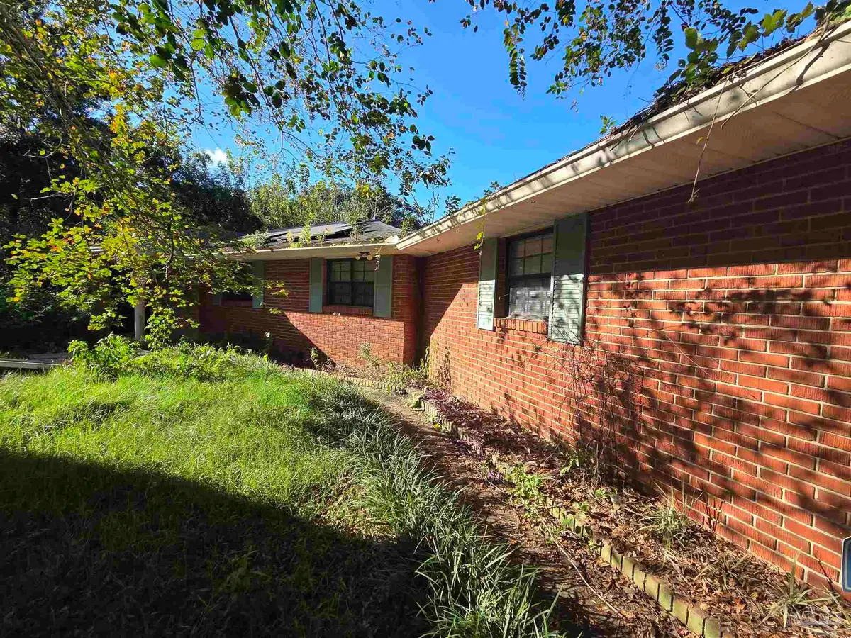 10 Seminole Trl, Pensacola, FL 32506 - #1