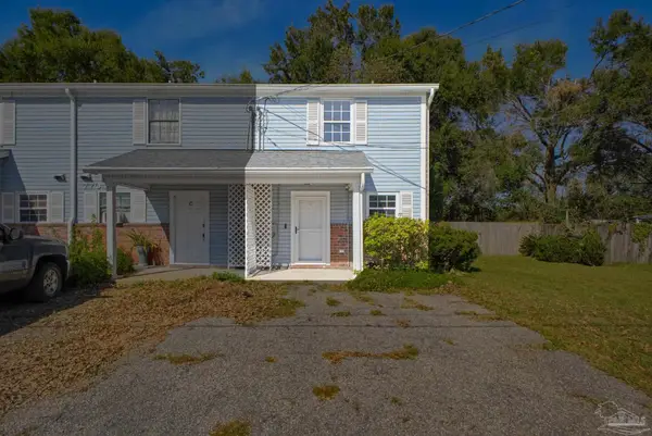 7704 Kipling St #D, Pensacola, FL 32514
