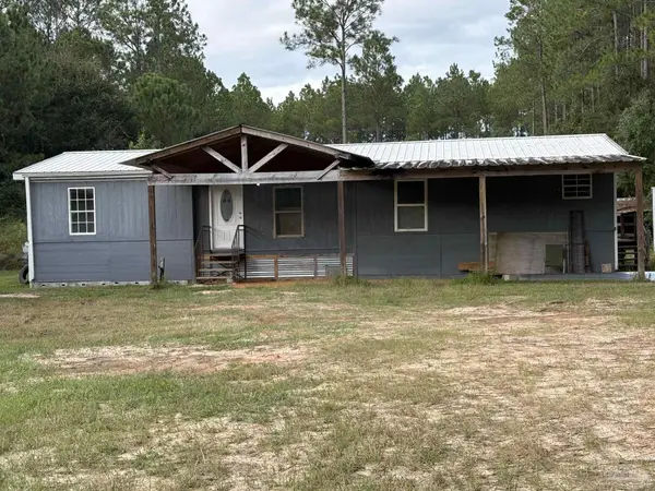 7944 Parker Rd, Milton, FL 32570