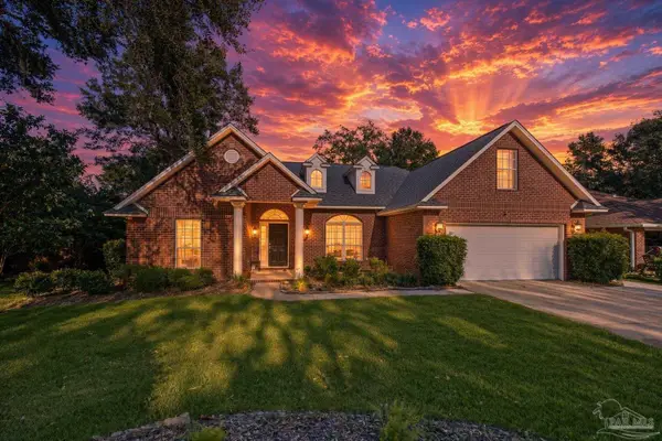 9524 Lorikeet Ln, Pensacola, FL 32507