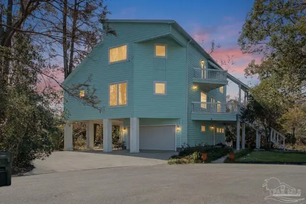 101 E Cypress Point Dr, Pensacola, FL 32514