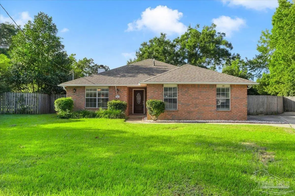 405 Strandview Dr, Pensacola, FL 32534 - #1