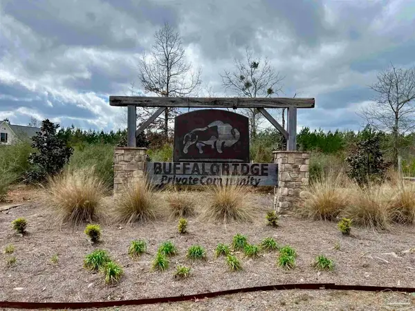 2031 Cascade Dr, Pace, FL 32571