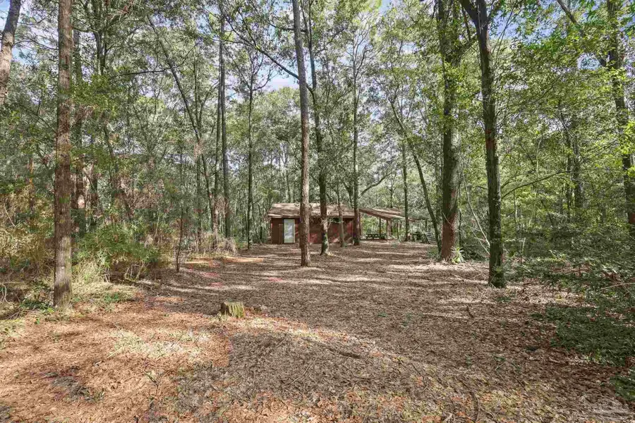 5642 Woodridge Dr, Milton, FL 32570 - #3
