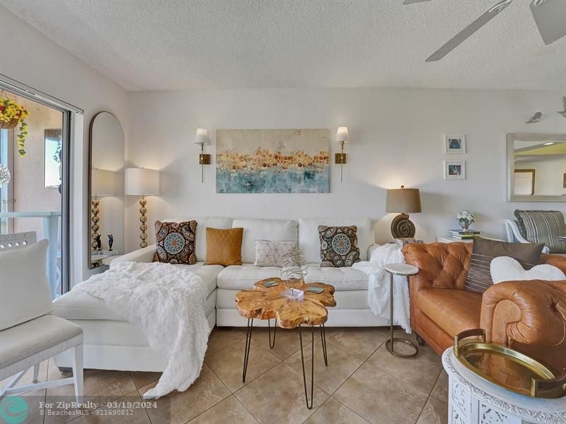 9300 N Hollybrook Lake Dr 310, Pembroke Pines, FL 33025 BHGRE