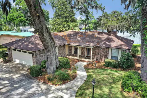 31 Swimming Pen Dr, Middleburg, FL 32068