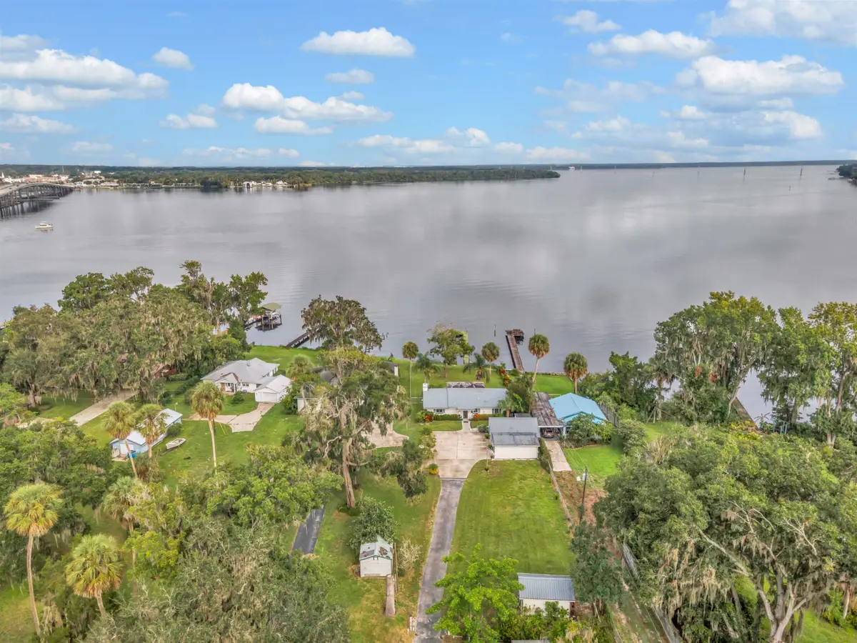 115 Sunset Point Rd, East Palatka, FL 32131 - #1