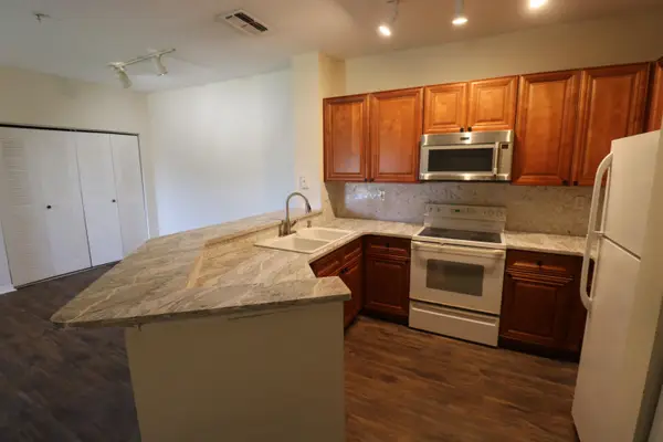 625 Fairway Dr #302, St Augustine, FL 32084