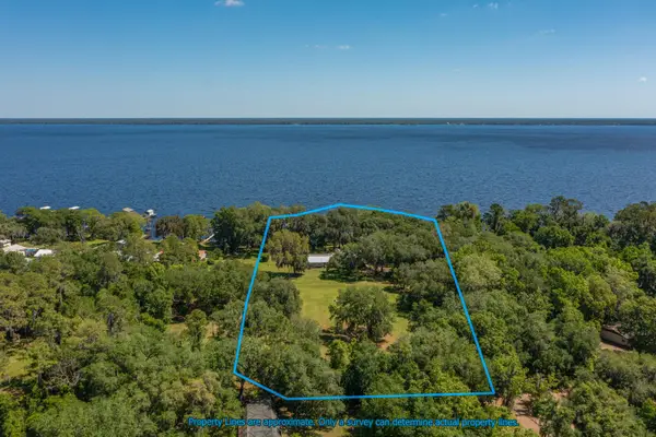 105 Union Ave, Crescent City, FL 32112