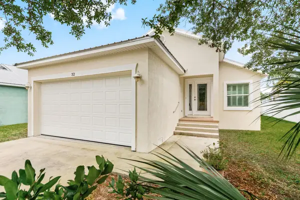 32 S Comares Ave, St Augustine, FL 32080