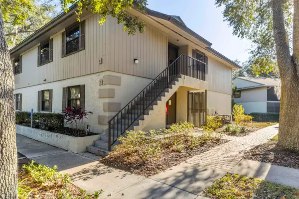 8 Catalonia Ct, St Augustine, FL 32086