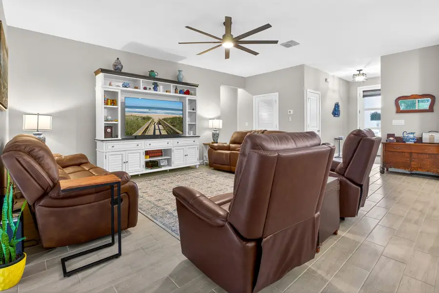 99 Patric Dr, Palm Coast, FL 32164 - #3