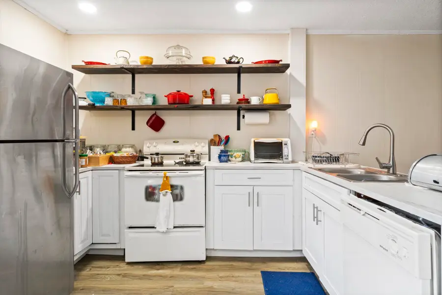 517 Clinton Dr, Orange Park, FL 32073 - #3