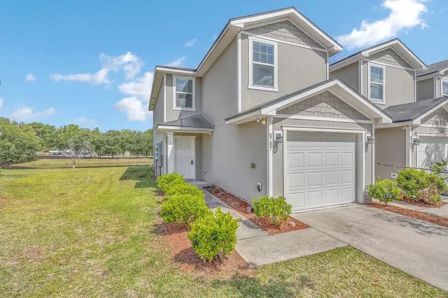 6787 Lake Mist Ln, Jacksonville, FL 32210 - #2