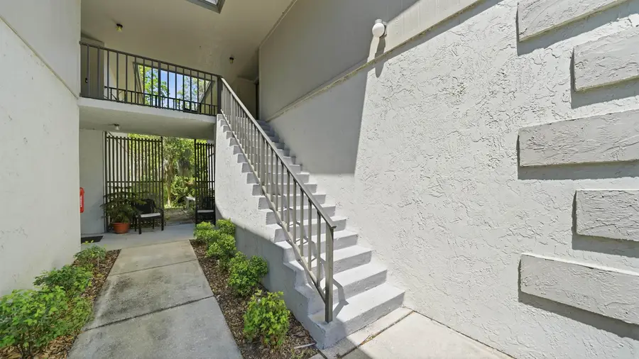 32 Navarra Ct, Saint Augustine, FL 32086 - #2
