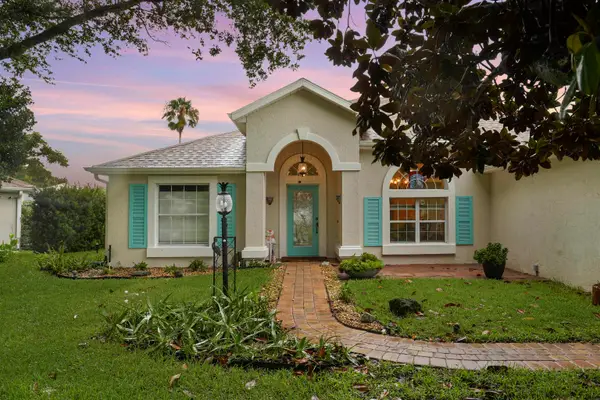 789 Captains Dr, St Augustine, FL 32080