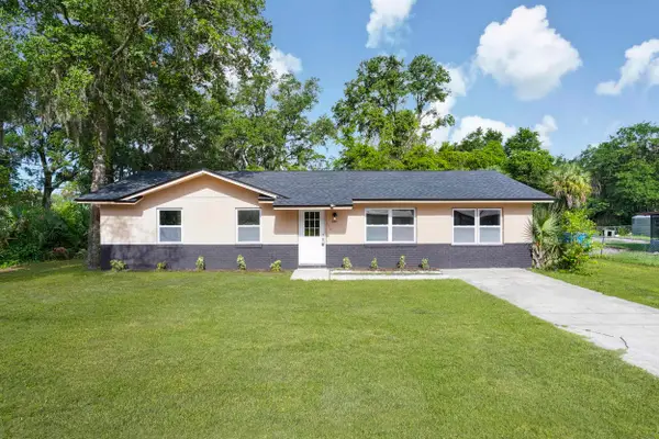 111 Elm Ave, Palatka, FL 32177