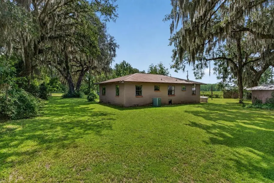 111 Easy Ln, Palatka, FL 32177 - #2