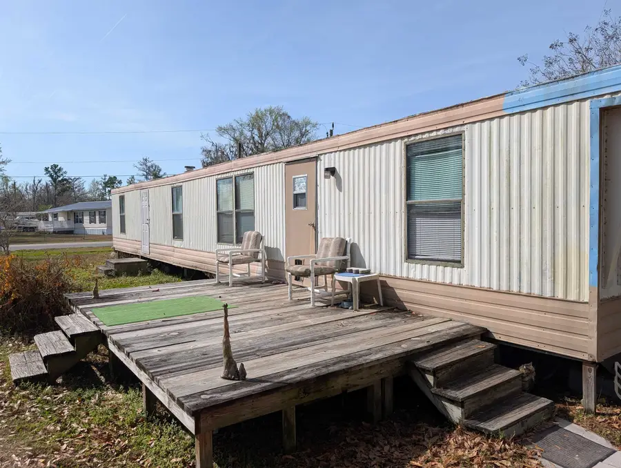 102 Edgewater, Satsuma, FL 32189 - #3
