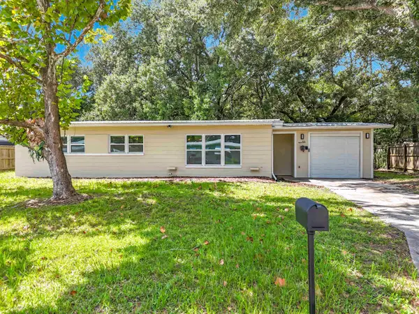 1325 Hibiscus St, St Augustine, FL 32084