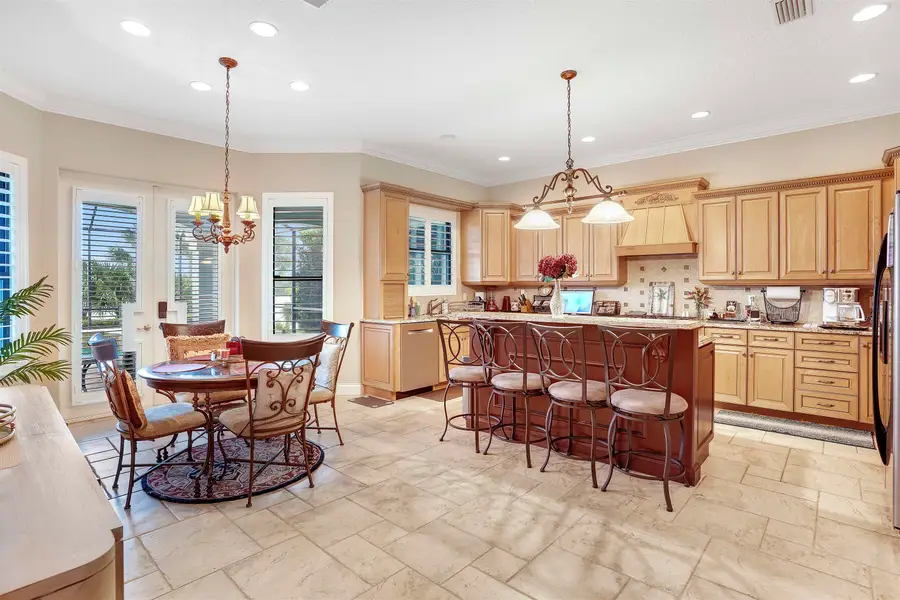 28 Emerald Lake Dr, Palm Coast, FL 32137 - #3