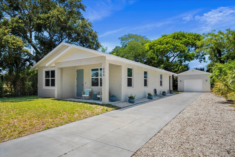 204 Lantana Lane, Melbourne, FL 32901 BHGRE