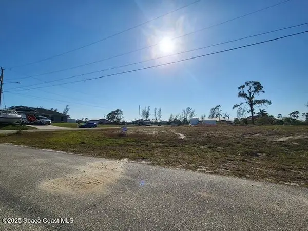 2720 NW 21st Place, Cape Coral, FL 33993