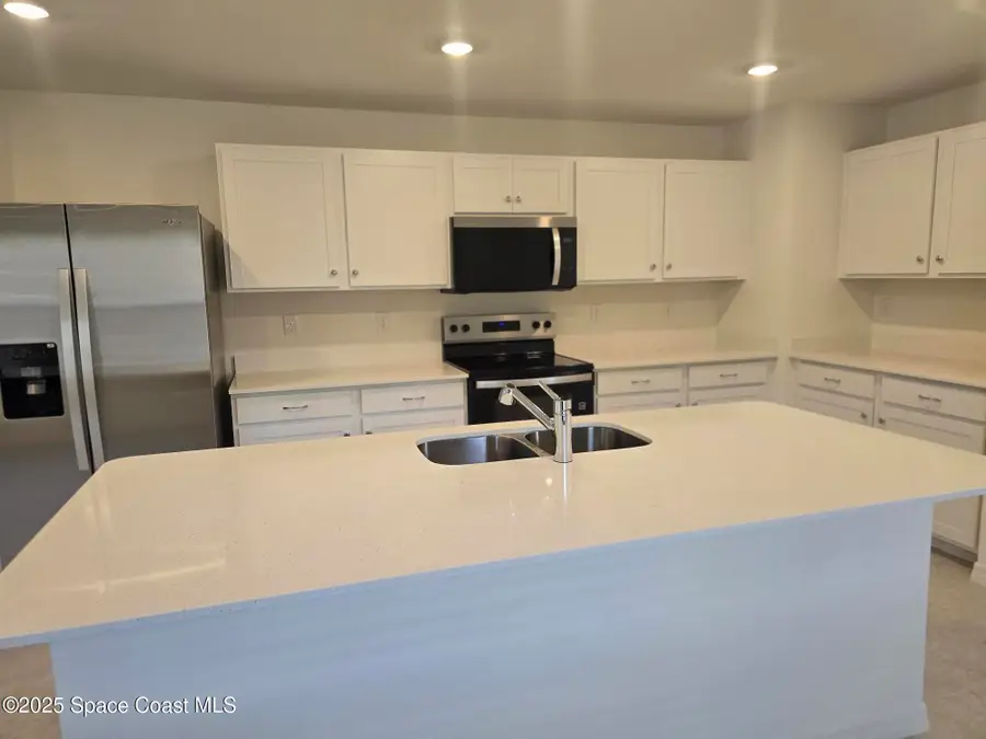 561 SW Richmond Circle, Palm Bay, FL 32908 - Image #3