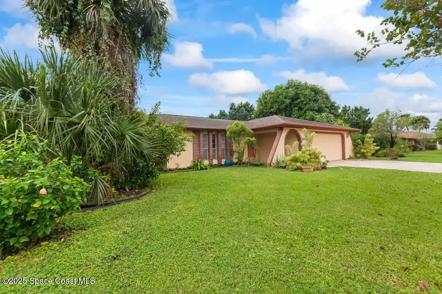 2066 Acacia Street Ne, Palm Bay, FL 32905 - Image #3