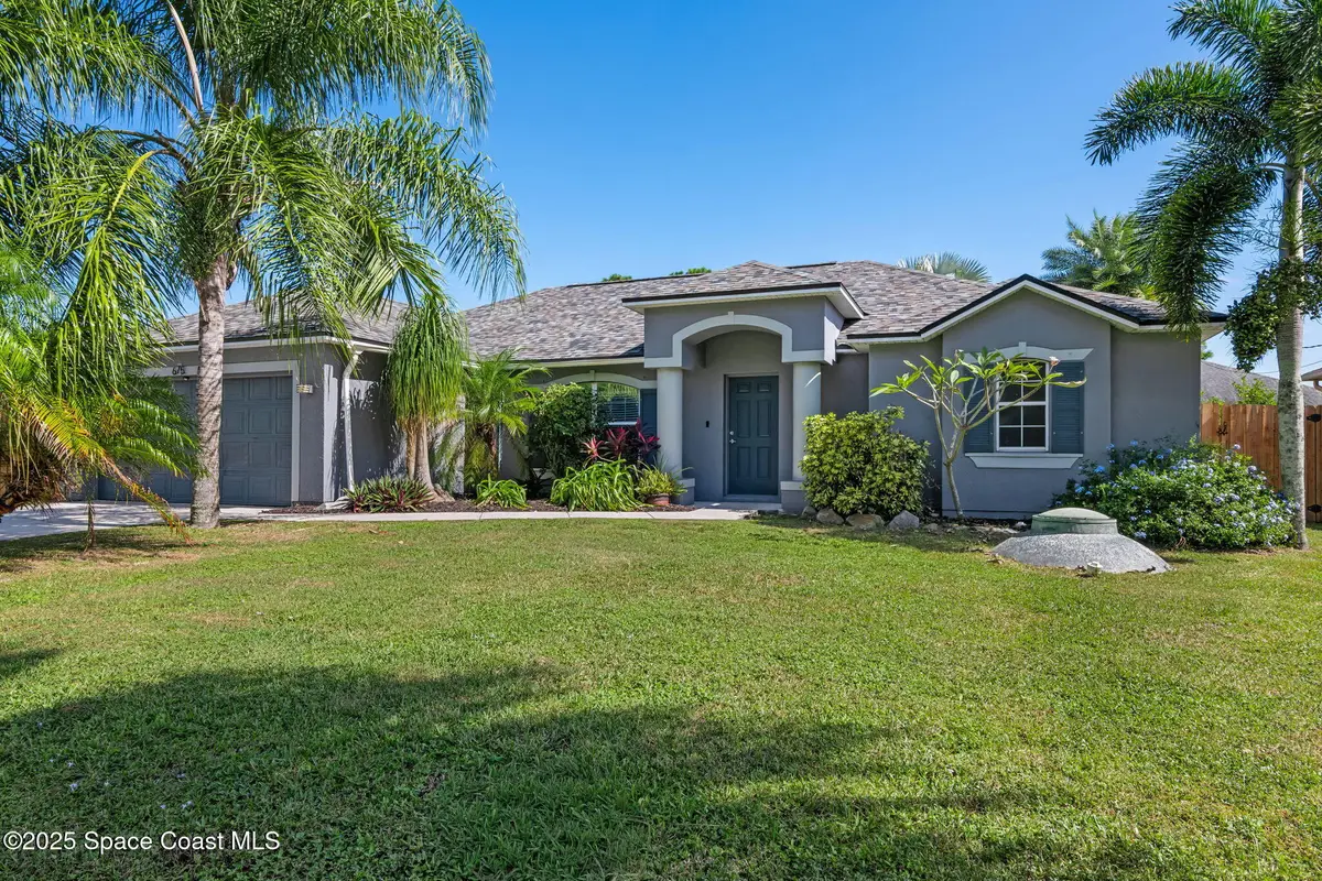 675 Hernandes Avenue Se, Palm Bay, FL 32909 - Image #1