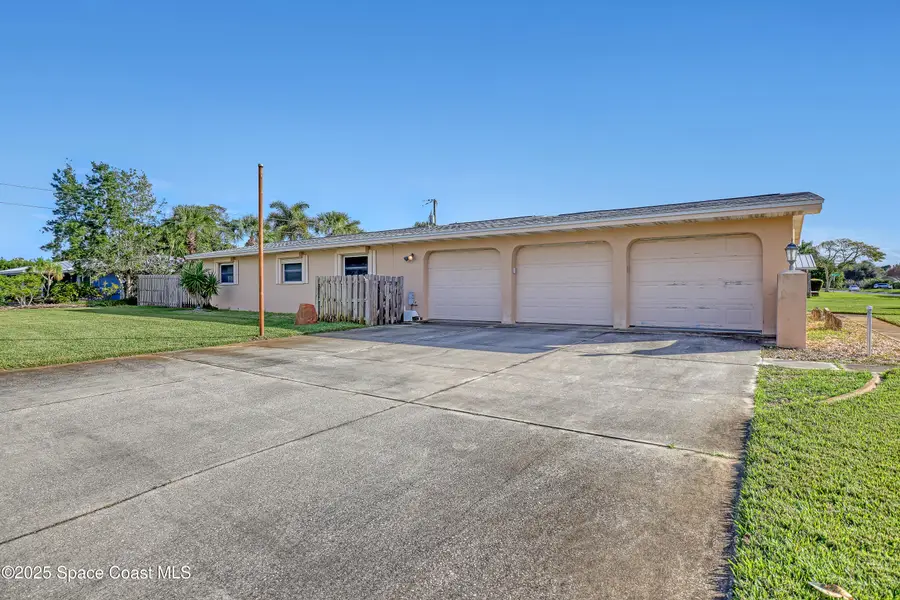 510 Andrews Drive, Melbourne Beach, FL 32951 - Image #3