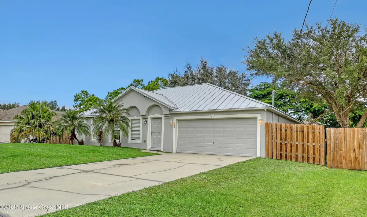565 Lamon Street Sw, Palm Bay, FL 32908 - Image #1