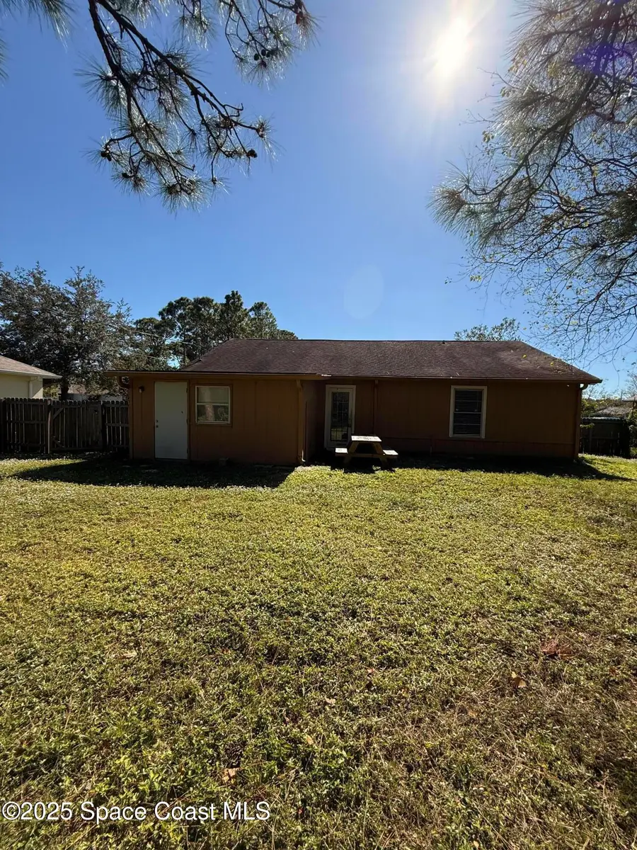 1193 Kenmore Street Nw, Palm Bay, FL 32907 - Image #2