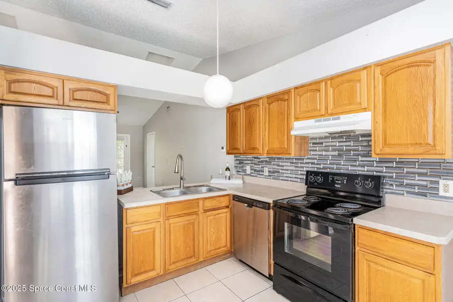 1193 Kenmore Street Nw, Palm Bay, FL 32907 - Image #3