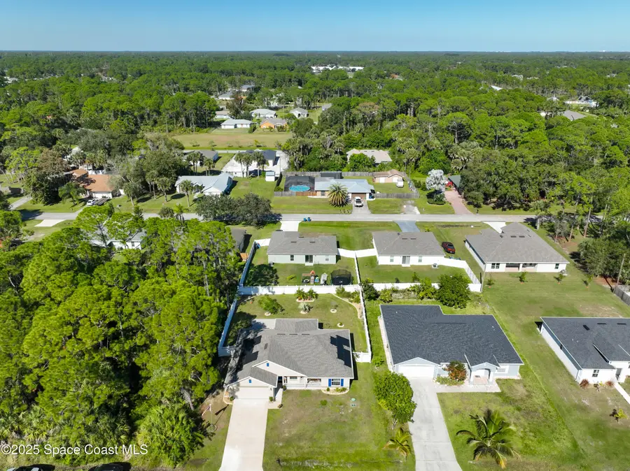 941 Le Baron Street Sw, Palm Bay, FL 32908 - Image #3